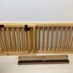 木製オートクローズドア付ベビーサークル 8枚パネル ネビオ（Ne...