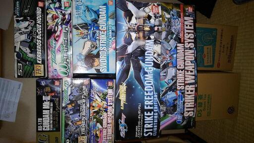 未組立ガンプラ各種
