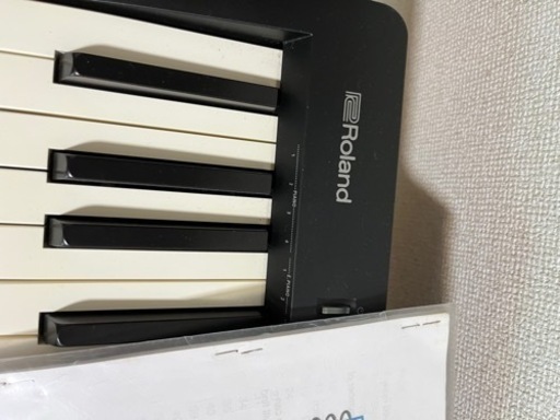 ピアノ　Piano Roland FP-10