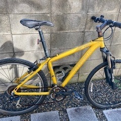 ★TREK 4300  26X2.0 (40-65PSI)