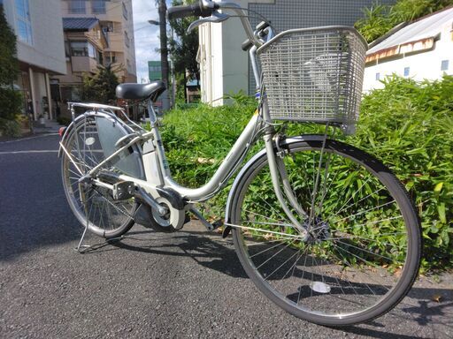 ブリジストン アシスタ 26インチの電動自転車です。前後タイヤ新品交換済みです。
