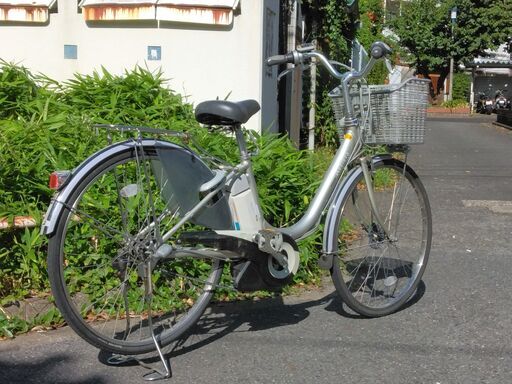 ブリジストン アシスタ 26インチの電動自転車です。前後タイヤ新品交換済みです。