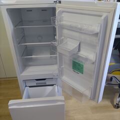 2022年 ハイセンス 送料無料 冷蔵庫 162L 160L AT-RF160 22年162L Hisense 冷蔵庫 AT-RF160-BK 黒