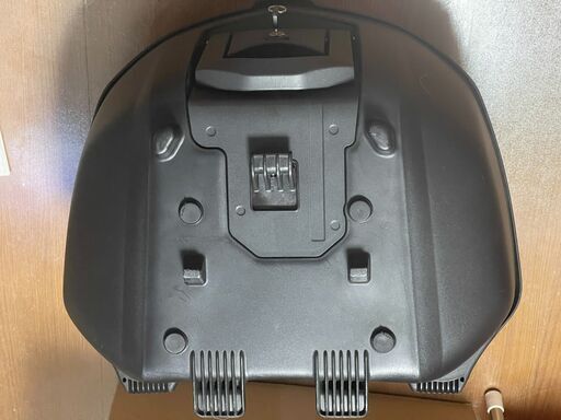 GIVI ユーロヤマハトップケース 39L ユニバーサルプレート・鍵付き GIVI ユーロヤマハトップケース 39L ユニバーサルプレート・鍵付き