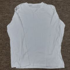 Tシャツ（長袖、白色）