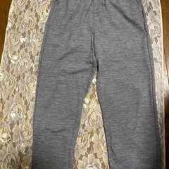 美品　ユニクロ　120 ストレッチパンツ