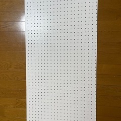 DIY 有孔ボード　ホワイト約110×53