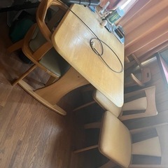 【ネット決済】椅子とテーブル