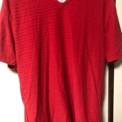 赤 Tシャツ