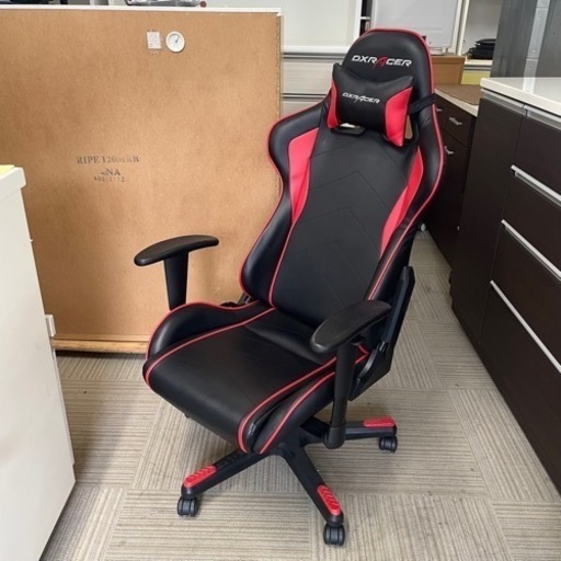 【超美品‼️】DXRACER フォーミュラ ゲーミングチェア 昇降リクライニング オフィス 事務椅子 レッド♪