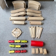 【中古】IKEA　おもちゃ 木製レールセット