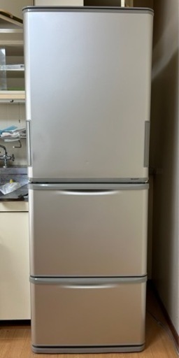 冷蔵庫　SHARP（2017年製）両開きドア