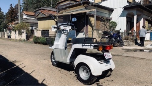 ジャイロX ホワイト 値下げ　自宅まで配達可能です　4st FI車両 程度抜群に良好 TD02 NJ50MDB ジャイロX ホワイト 値下げ 自宅まで配達可能です 4st FI車両 程度抜群