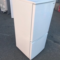 2019年製 SHARP 137L 2ドア冷蔵庫！