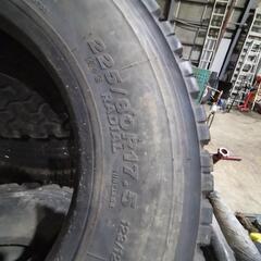 売　225/80r17.5  スタッドレスタイヤ　4tトラック等に
