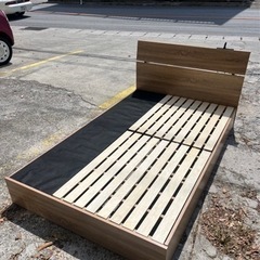配達可【セミダブルベッド】【フレームのみ】クリーニング済み【管理番号11808】