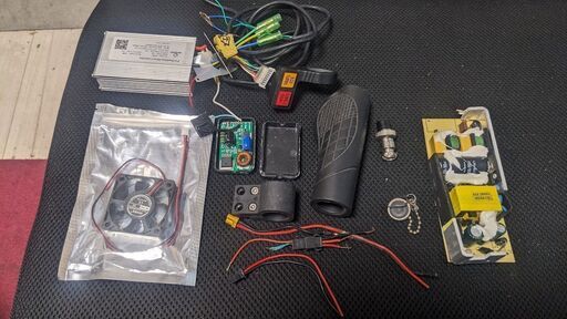 電動キックボードなどに使えるコントローラ―などのセット②　①~④セットで15000円です。　※値段は希望なので値引き希望の時は相談しましょう。 電動キックボードなどに使えるコントローラ―などのセット④ ①~④