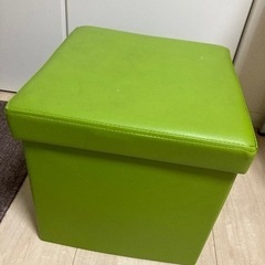 収納椅子、イス、椅子下収納、緑、グリーン