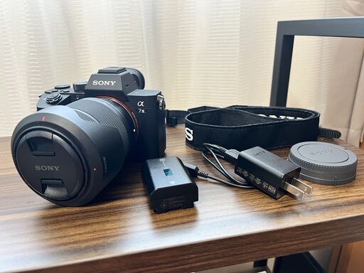 【急募・8/20まで】SONY α7Ⅲ ILCE-7M3K ズームレンズキット  （レンズFE 28-70mm F3.5-5.6）箱無し・予備バッテリーつき