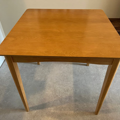 ニトリ ダイニングテーブル 75×75cm