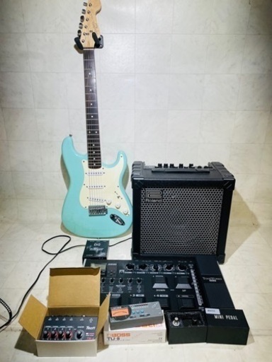 fender ストラトキャスター,rolandアンプ fender ストラトキャスター,rolandアンプ