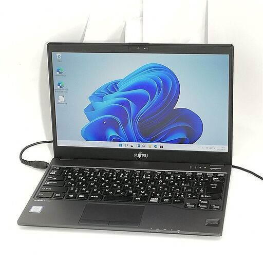 日本製 ノートパソコン 軽量 薄型 13.3型 富士通 U938/T 中古美品 第7世代 Corei5 8GB 高速SSD 無線 Bluetooth カメラ Win11 Office