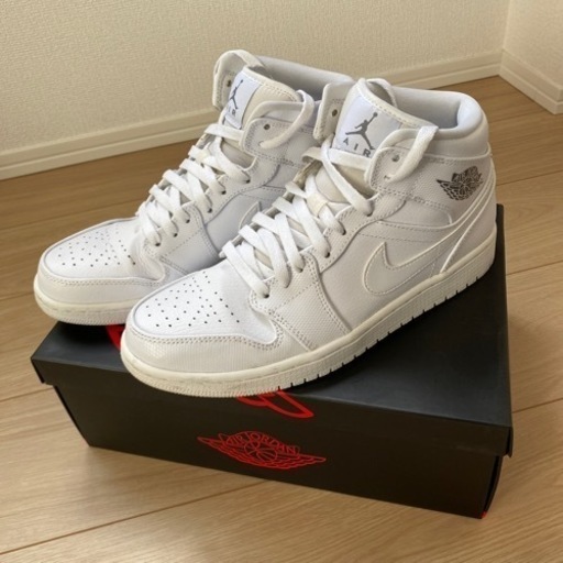 【値下げしました‼️】NIKE AIR JORDAN 1 MID WHITE（メンズ、27.0㎝）