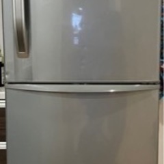 【受け渡し予定者決定】冷蔵庫　TOSHIBA　375L　2011年製