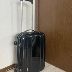 (used)黒スーツケース 機内持ち込みサイズ TSAロック鍵付...