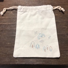 ハンドメイド　ナチュラル刺繍巾着　新品