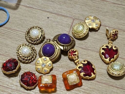 11000円アンティークビンテージアクセサリー　メイドインITALY刻印あります