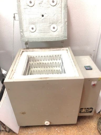 早い者勝ち!中型陶芸窯！200v