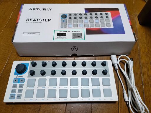 ARTURIA  BEATSTEP  　ほぼ未使用