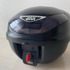 givi リアボックス 30L  取付台付き