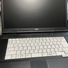 富士通　ノートパソコン　Windows10