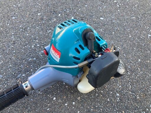 中古 マキタ 刈払機 MEM202S 中古 草刈機 排気量 20ml 肩掛け式 楽らく