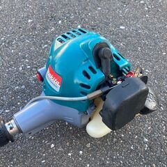 中古 マキタ 刈払機 MEM202S 中古 草刈機 排気量 20ml 肩掛け式 楽らく 