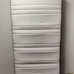 IKEAのベッドマットレスとフレーム English is OK