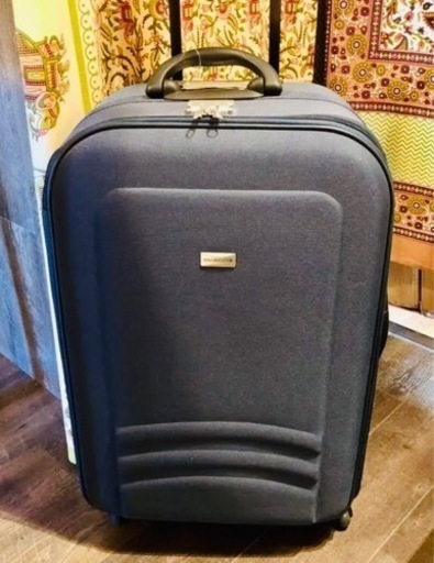 スーツケース　トラベルケース　キャリーバッグ　旅行用バッグ