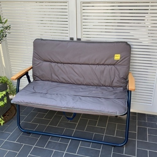 【売約済み】　DOD (DOPPELGANGER OUTDOOR) / Going Furniture ワンハンドキャリーソファ 折り畳みベンチ 持ち手付き 椅子 アウトドア 折り畳みチェア 2人掛けチェア