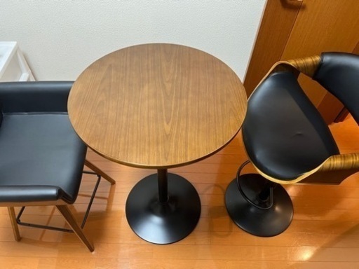 【美品】オシャレなテーブルと椅子（2脚）セット