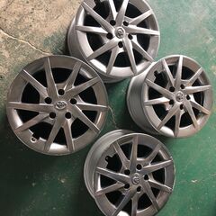 中古ﾎｲｰﾙ！プリウスα　純正ﾎｲｰﾙ　16×7J+39　5-1...