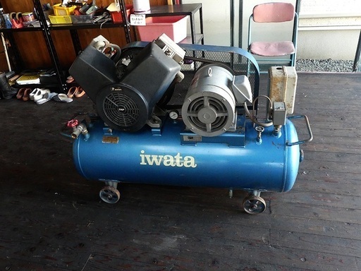 200V 7,5馬力　5.5KW 岩田　IWATA コンプレッサー