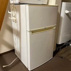冷凍冷蔵庫　2ドア　ホワイト　Haier  (一人暮らし用)