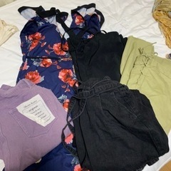 【お譲り先決まりました】服一式差し上げます