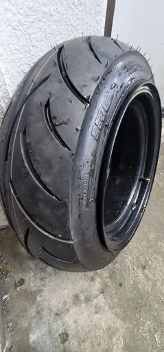 OLDSCHOOL POLISHED or BLACK wheel set for GY6 Ruckus/Zoomer/ ズーマー 12x7 wheel with a GY6 Hub and axle. GY6 ハブとアクスルを備えた 12x7 ホイール。