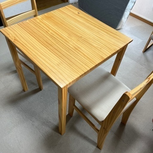 ダイニングテーブルセット(机＋椅子2コ)