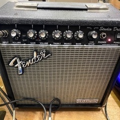 お薦め品‼️激安‼️フェルナンデス エレキギター フェンダーアンプ