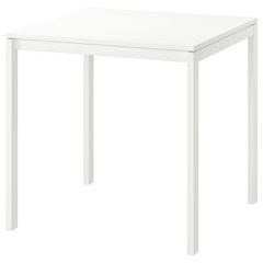 IKEA テーブル　ホワイト 75✖️75