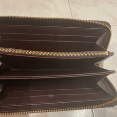 売り切れました美品　ルイヴィトン　ヴェルニ　ジッピーウォレット　長財布